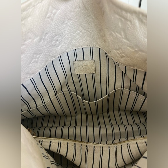 LOUIS VUITTON ARTSY BAG - Picture 7 of 9